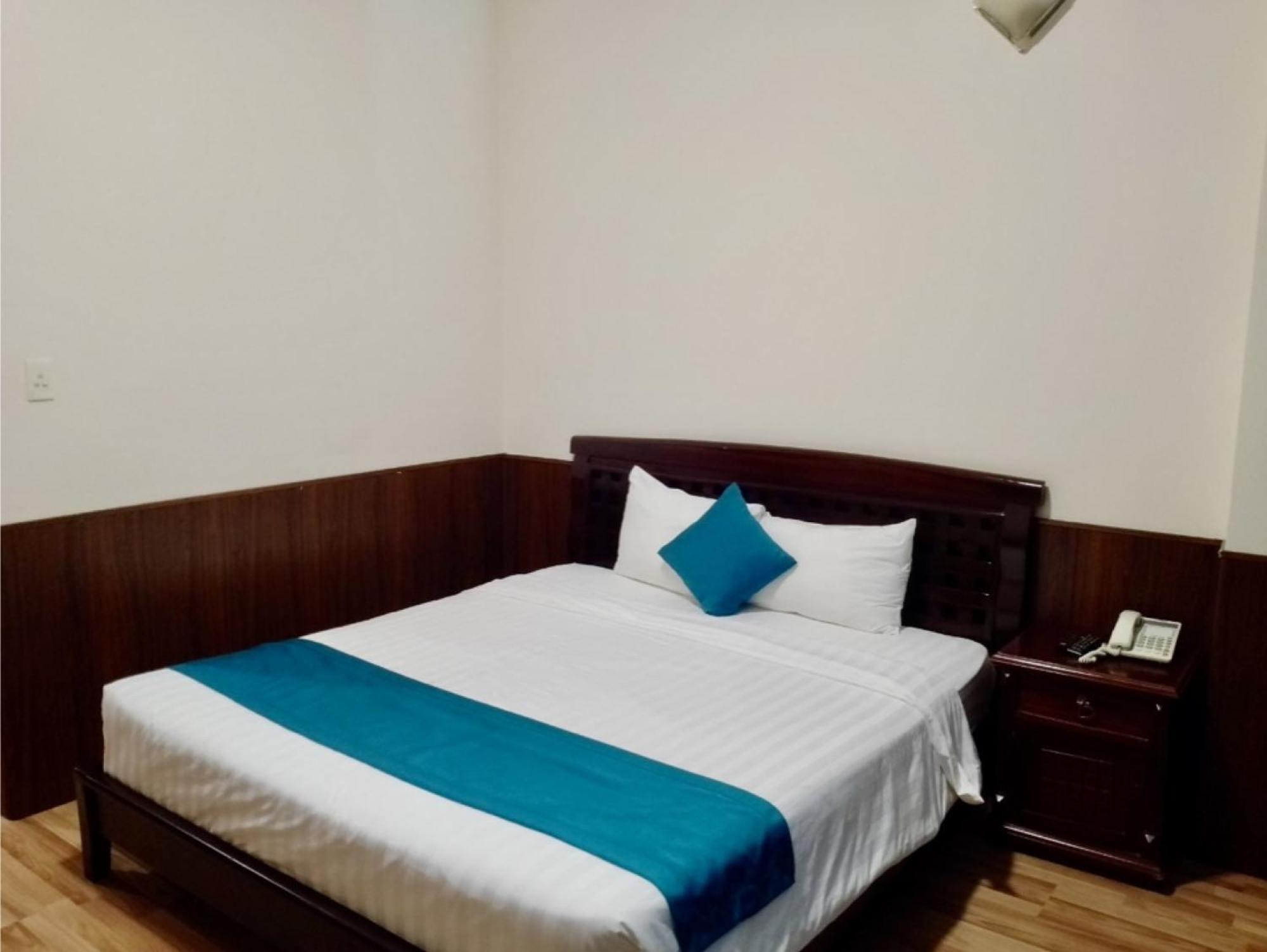 Khach San Hung Vuong Quang Ngai Hotell Exteriör bild