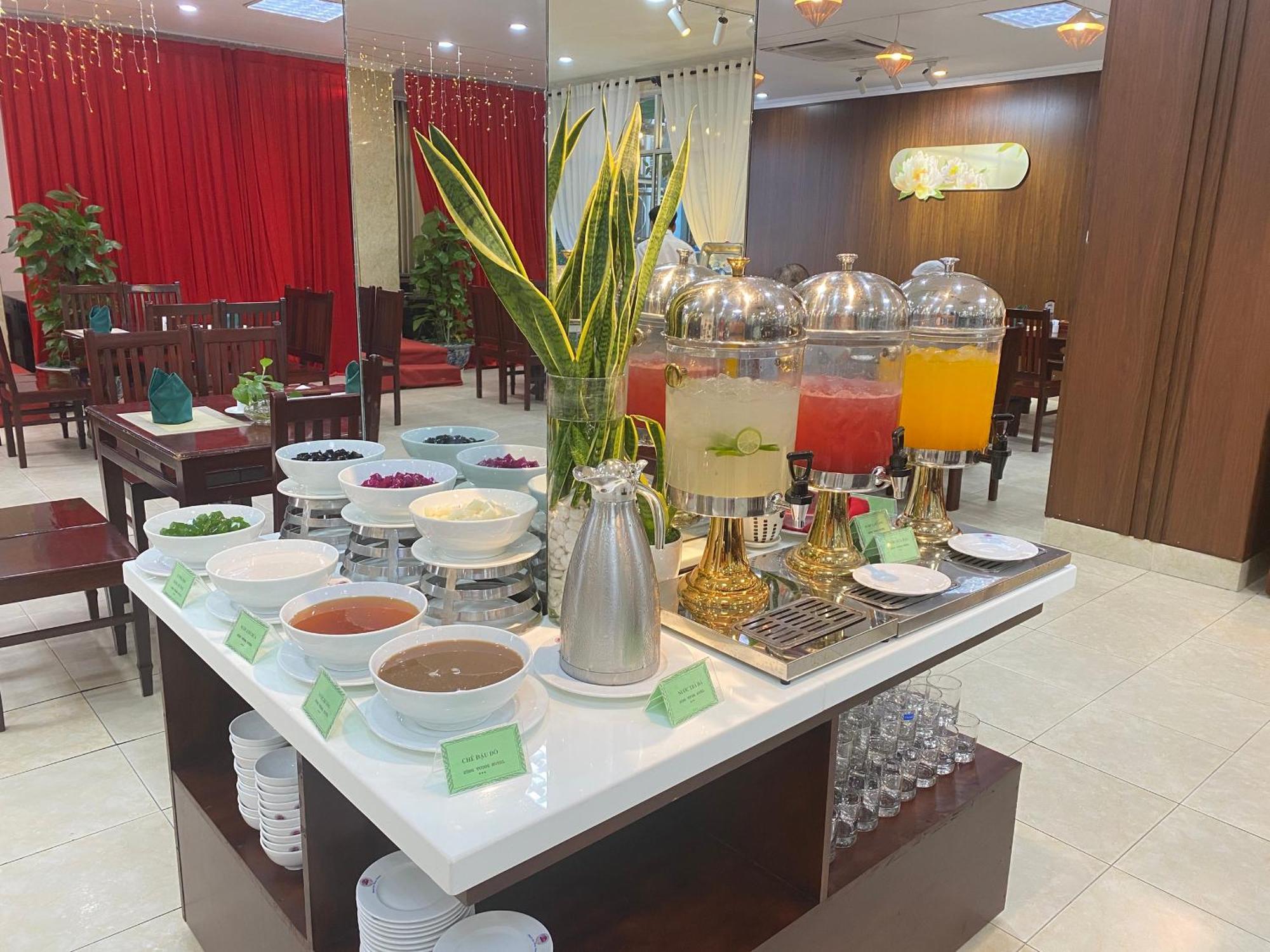 Khach San Hung Vuong Quang Ngai Hotell Exteriör bild