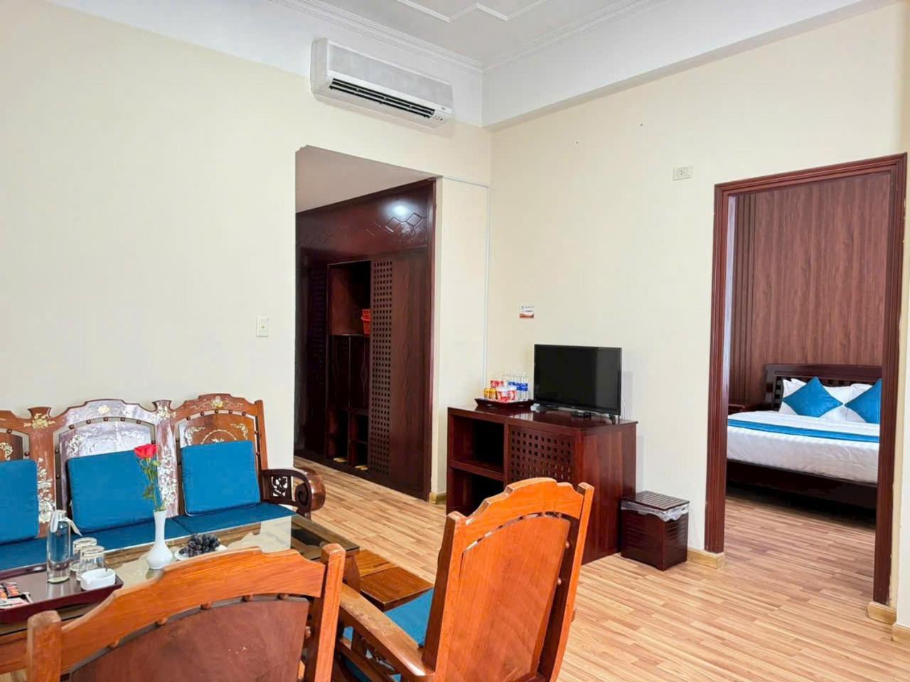 Khach San Hung Vuong Quang Ngai Hotell Exteriör bild