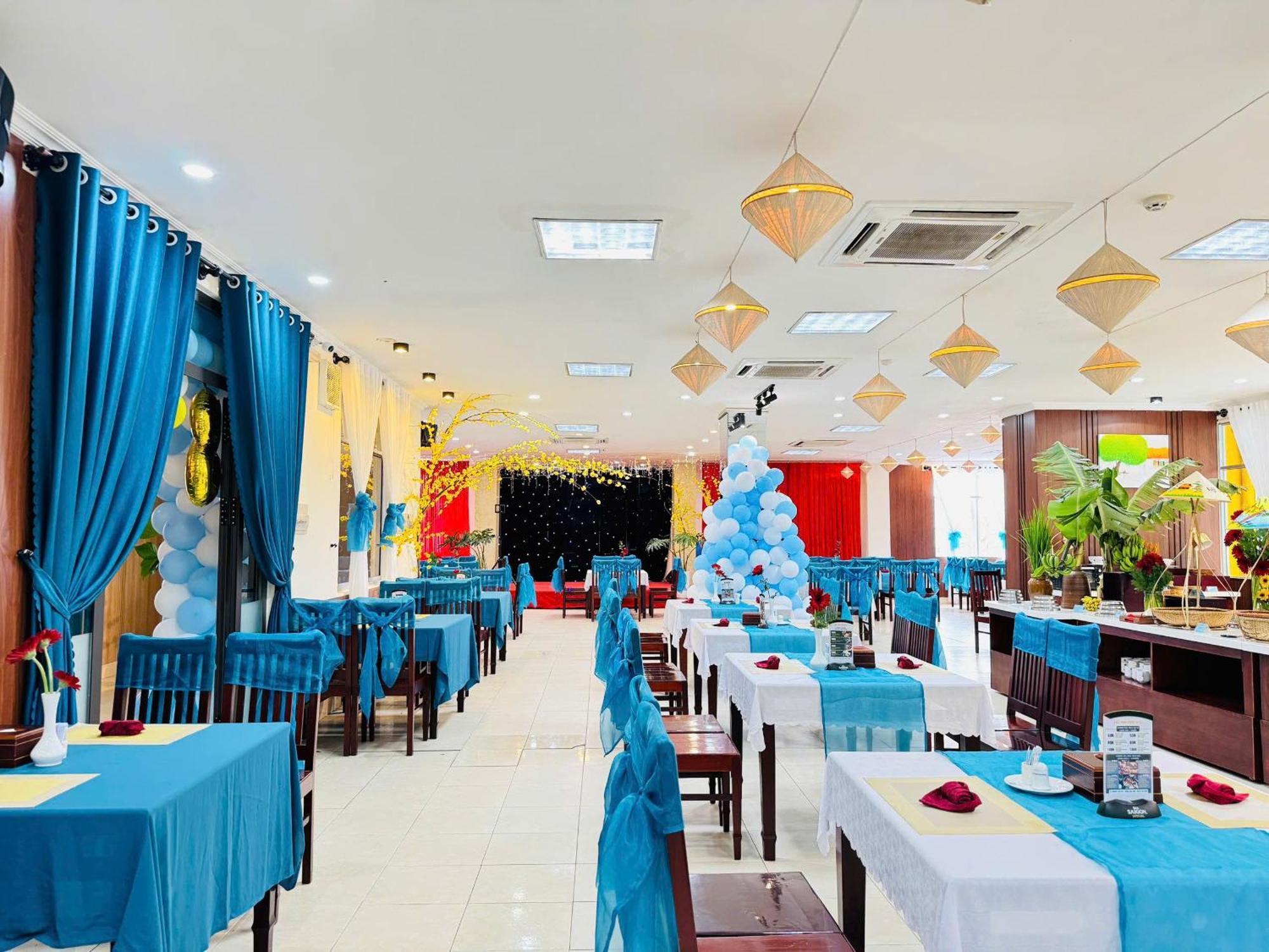Khach San Hung Vuong Quang Ngai Hotell Exteriör bild